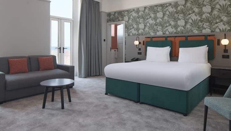 King Superior Room with Sea View, Balcony and Sofa Bed