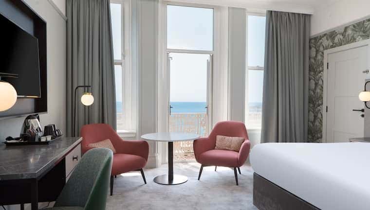 Queen Superior Room with Sea View and Balcony